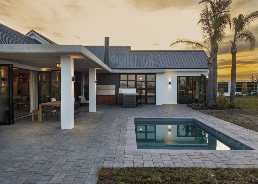 4 Bedroom Property for Sale in Kromme River Estate Eastern Cape